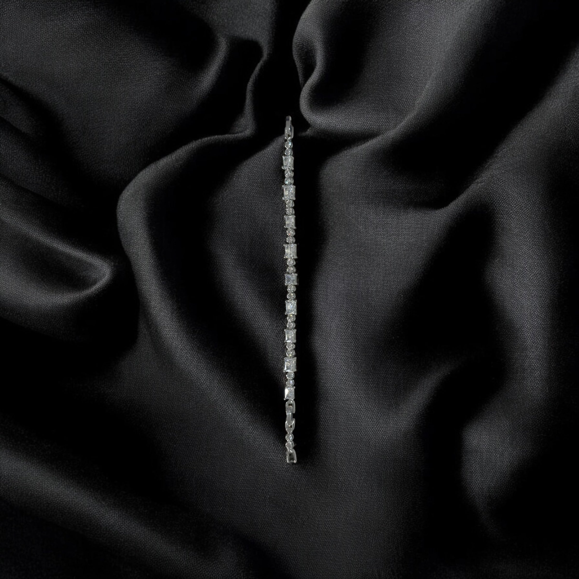 ChainLine Tennis Bracelet Nightside